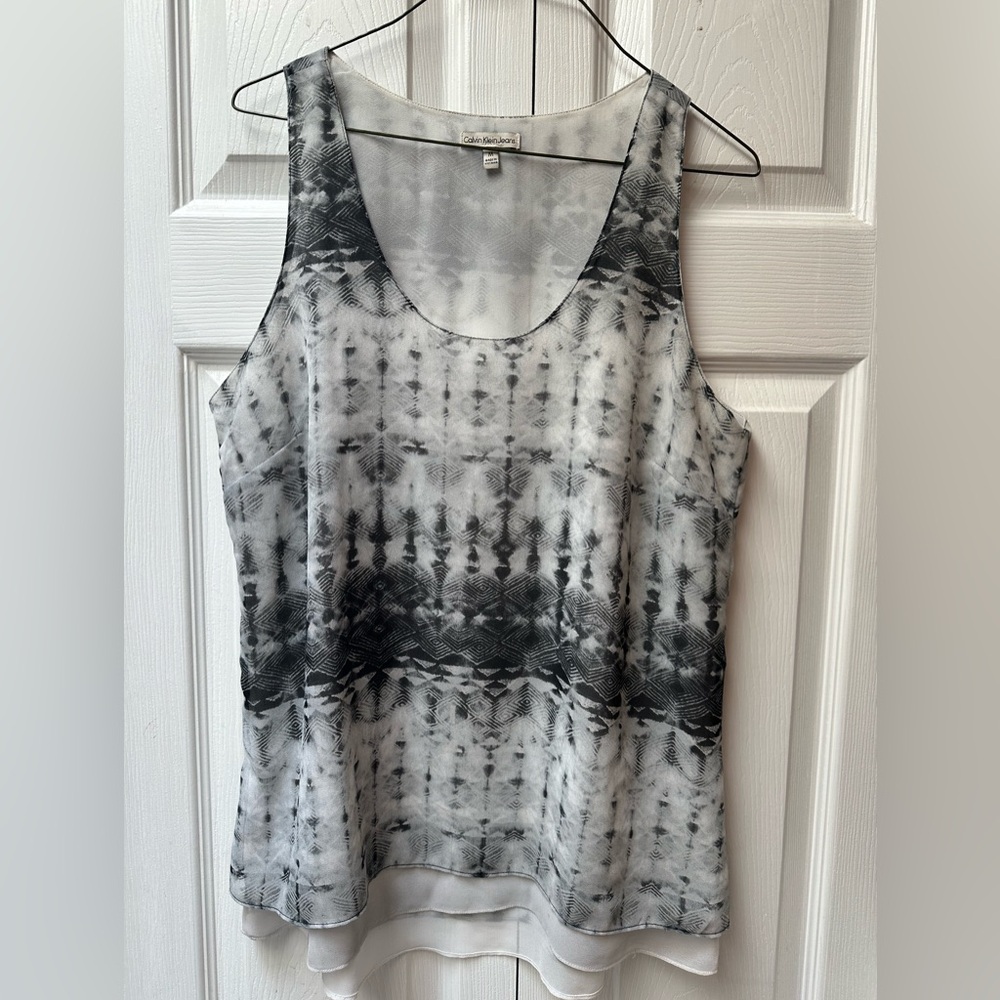 Calvin Klein M Women's Black and White Sleeveless Top